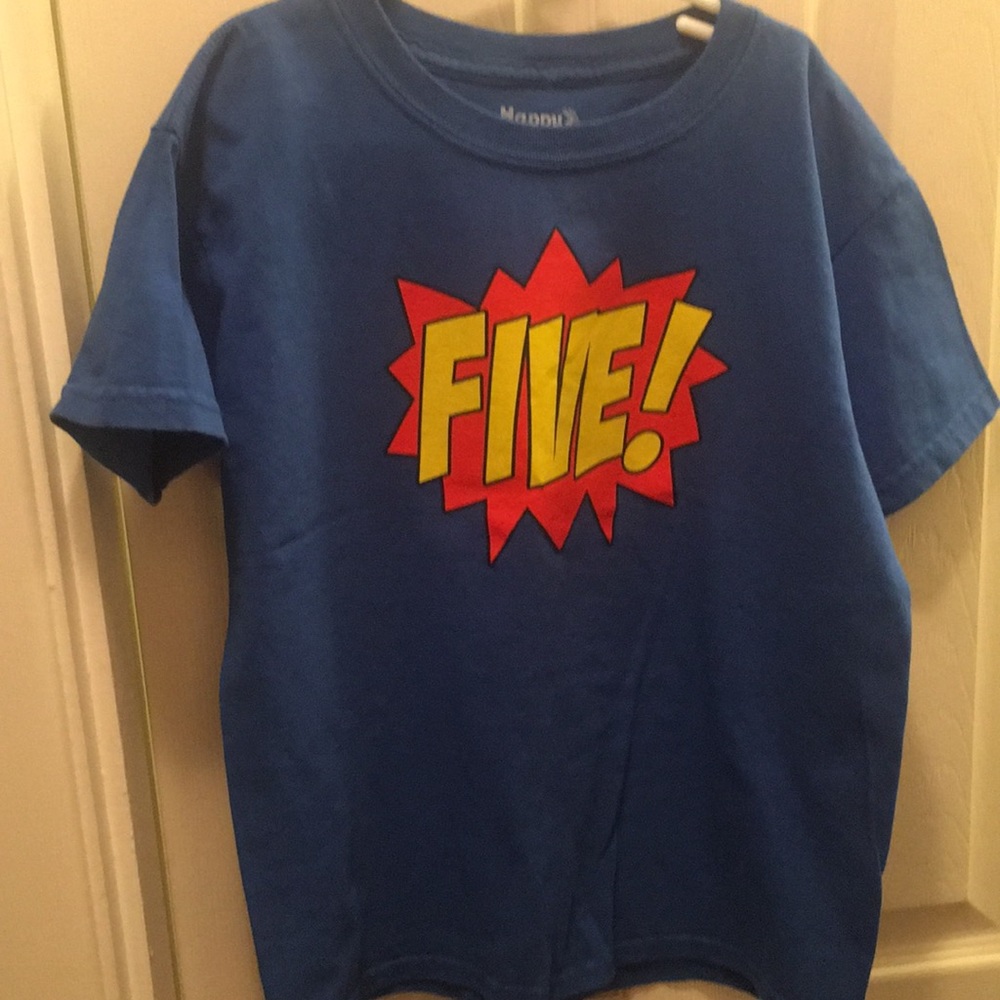 Children’s T- shirt 5 logo - aged 6-8